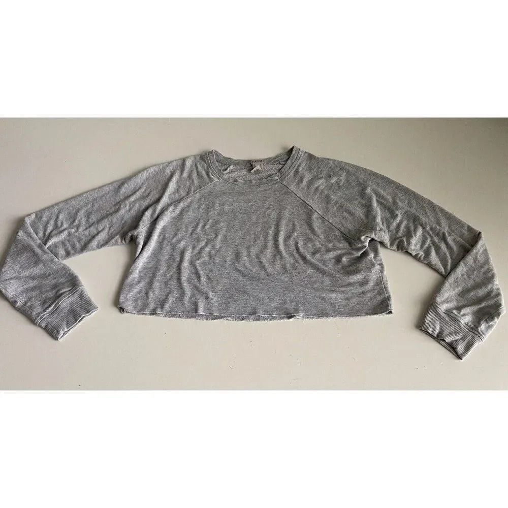 Forever 21 Women’s Juniors Sz‎ Medium Gray Pullover Long Sleeve Cropped